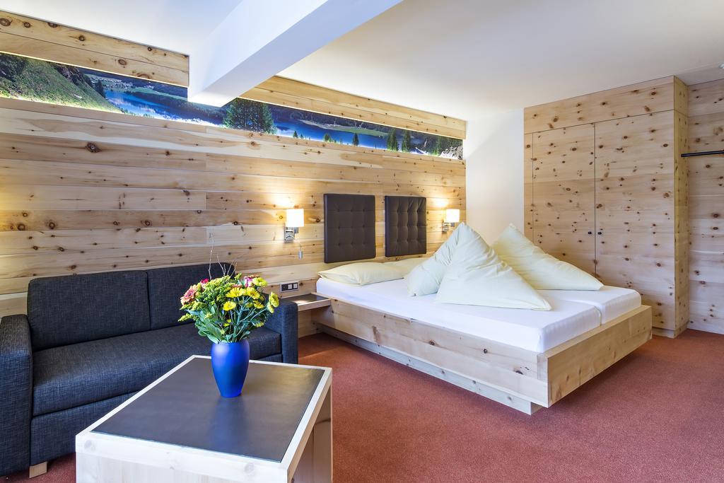 Hotel Palue Понтрезина Экстерьер фото